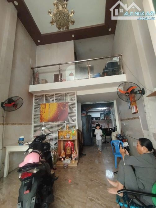 Nhà hẻm 5m Âu dương Lân, Q8. 4 lầu. Giá 6.2 tỷ ít lộc.