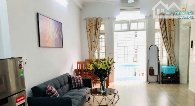 BA ĐÌNH - 6 TẦNG THANG MÁY ĐẸP HIẾM - CHO TÂY THUÊ 30 TRIỆU 1 THÁNG - NGÕ THÔNG BA GÁC