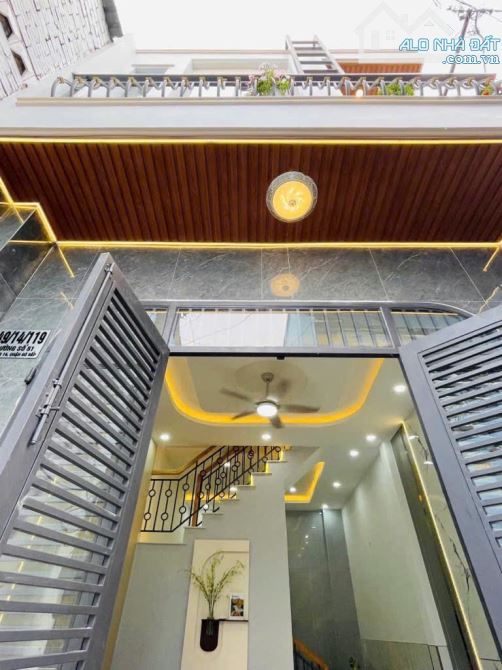 Bán Nhà HXH Phường 14 Gò Vấp 2 Tầng, 32 M², Ngang 4m, Giá 3.95 Tỷ TL