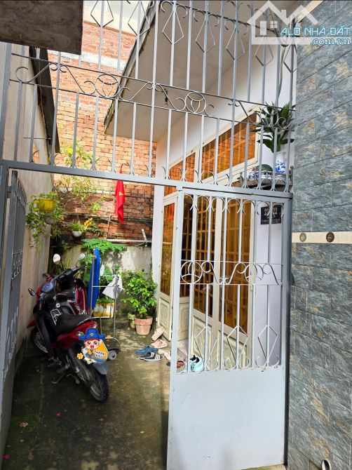 Bán nhà 2,3 tỷ ngay chợ Dĩ An 1 chỉ 300m, p.Dĩ An, Tp.Dĩ An M7761