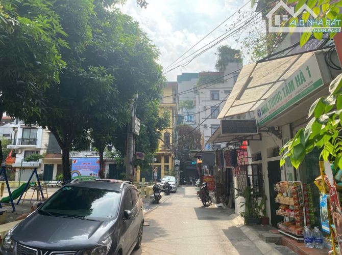 bán nhà phố Nguyễn Phong Sắc, 30m2, 5 tầng, ô tô đỗ cửa, kinh doanh, MT 3.6m, 9.6 tỷ