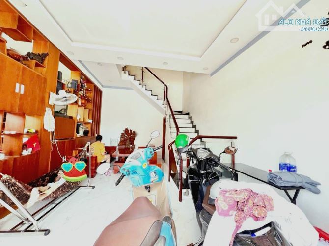 🆘️ chỉ hơn 5 tỷ (TL)  🆘️HXH 6m Linh Xuân, Thủ Đức. Căn góc 60m2 (7x8.5m), 3 Tầng, 4PN.
