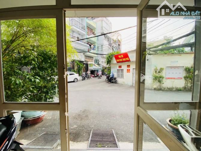 FULL TIỆN ÍCH NHÀ 5 TẦNG NGANG 5 HXH TRÁNH GIÁ CHỈ VỎN VẸN 15.6 ĐỒNG NGAY LÊ VĂN SỸ Q3