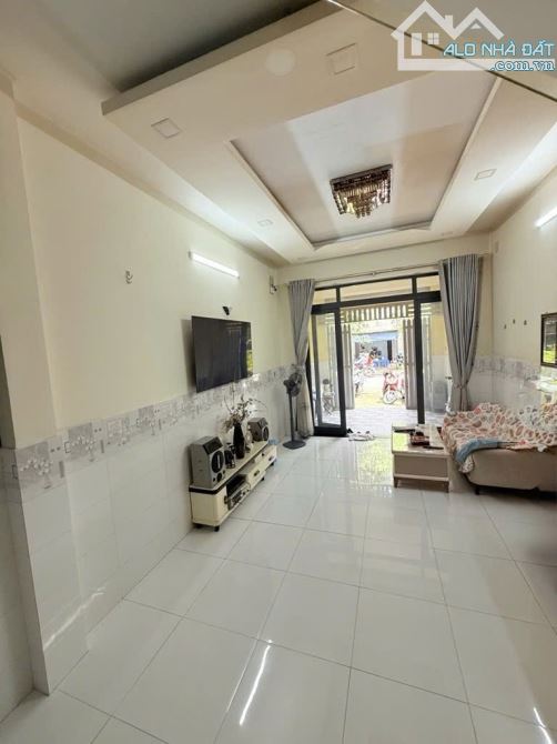 HIẾM- RỘNG ĐẸP GIÁ TỐT- BÁN NHÀ 4×18-3 TẦNG-MẶT TIỀN ĐƯỜNG SONG HÀNH Q.12-NGAY THAM LƯƠNG