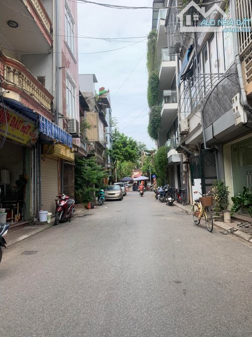 Ô TÔ LÙI CỬA, PHÂN LÔ VĂN QUÁN, HÀ ĐÔNG, DT 65M, NHỈNH 9 TỶ, CÓ THƯƠNG LƯỢNG