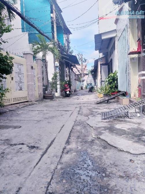 Bán nhà hẻm xe hơi Bông Sao, Quận 8, 5.3x21, 3 tầng, nhỉnh 6 tỷ