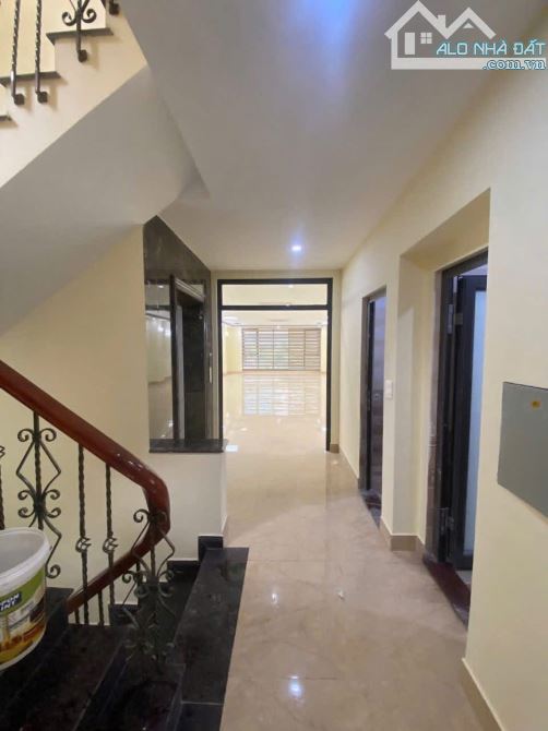 CHO THUÊ VĂN PHÒNG KHUẤT DUY TIẾN, THANH XUÂN - 120M2 - CHỈ 21,5 TRIỆU CÓ DỊCH VỤ