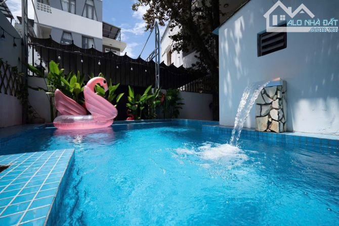 CHO THUÊ VILLA HỒ BƠI --  2 TẦNG MT CHẾ LAN VIÊN GẦN BIỂN MỸ KHÊ. DT 172m2 ngang 7m
