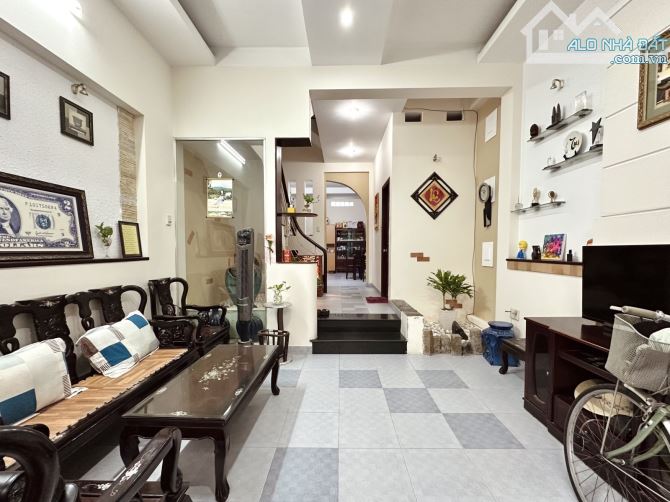 QUẬN 3 - KINH ĐÔ THỜI TRANG LÊ VĂN SỸ THÔNG TRẦN QUANG DIỆU - 70M2 (4.5x15.5) - 4 TẦNG ĐẸP