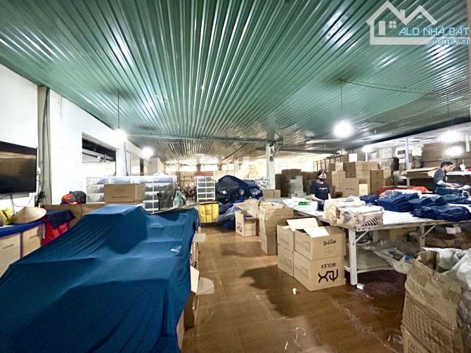 BÁN XƯỞNG MAY 32 x 34M SHR  THỚI TAM THÔN – HÓC MÔN ĐƯƯƠNG XE TẢI LỚN ĐANG CHO THUÊ 80TR/T