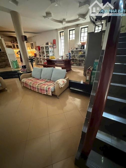 🔥 MẶT TIỀN KINH DOANH ĐƯỜNG LÊ DUẨN. CÁCH ĐẠI LỘ VÕ NGUYÊN GIÁP 50m. DT 18x36m