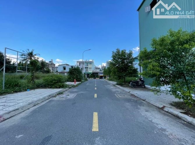 Bán nhà 5 tầng BTCT Hà Huy Giáp, Phường  Thạnh Lộc Q12-63m2(4x17)