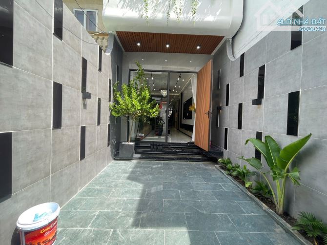 Bán nhà 4 tầng ô tô vào nhà phố Đông Khê, Ngô Quyền, Hải Phòng
