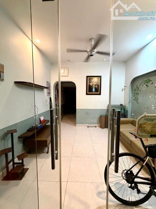 Cho thuê nhà mp Trần Đăng Ninh Hà Đông 40m ở và kinh doanh cực tốt 13 triệu