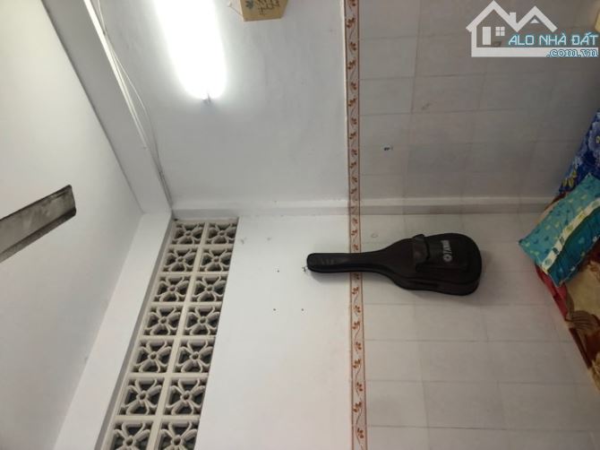 BÁN CĂN HỘ CHUNG CƯ LẠC LONG QUÂN, QUẬN 1, 41M2