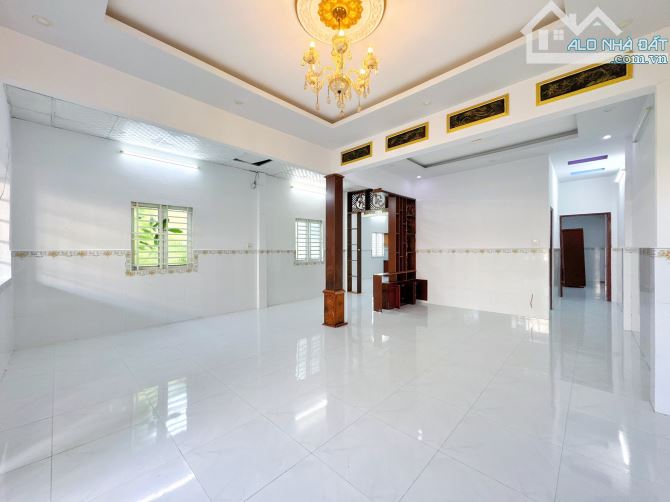 NHÀ TRỆT CÓ THỂ ĐẬU Ô TÔ TRONG NHÀ GIÁ CHỈ 2,6 TỶ