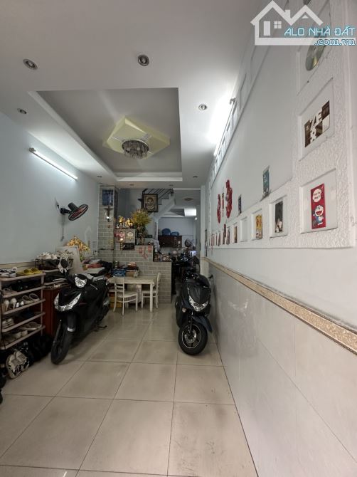 Đồng Đen tân bình 36m2 4 tầng giá chỉ nhỉnh 6 tỷ