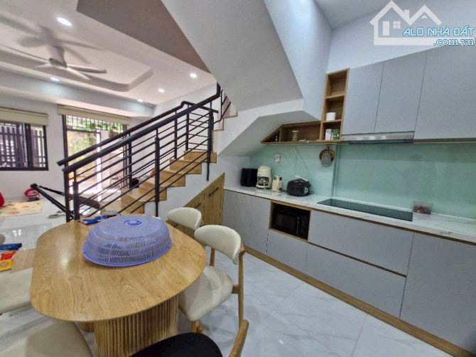 🏡 NHÀ ĐẸP 3 TẦNG FULL NỘI THẤT XỊN XÒ – PHÚ CHÂU, TAM BÌNH, THỦ ĐỨC 🏡