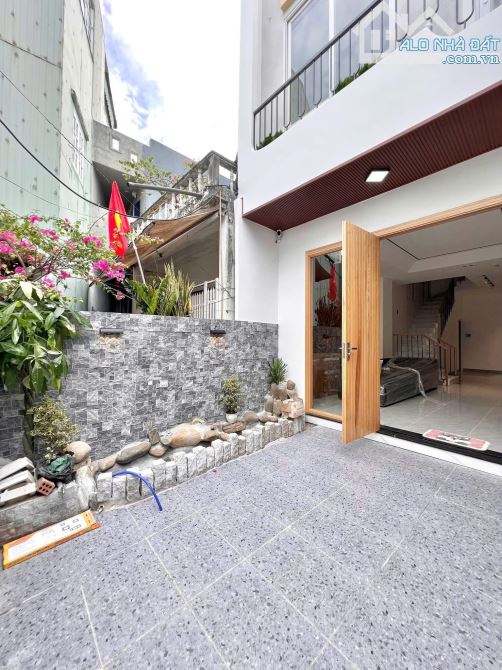 Nhà 2 tầng Thái Thị Bôi kiệt xe tải 3PN dt đất 76m2 full nội thất