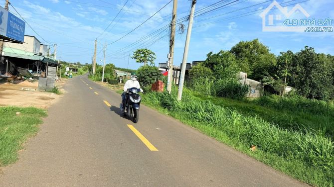 2 LÔ LIÊN KỀ MẶT TIỀN ĐƯỜNG NGUYỄN HUỆ - ĐẤT ĐỎ - BRVT ( Nay là Xã Đất Đỏ - TP HCM)