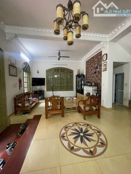 Biệt thự 4 tầng Vinhomes Thăng Long 132m chỉ 26 Tỷ Hoài Đức Hà Nội khu vip tiện ích tiềm n