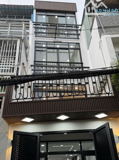 BÁN NHÀ MT VỊ TRÍ VÍP Nguyễn Trọng Tuyển, Q. Tân Bình 4L, 3PN, DT 34m Giá chào 7, 990 tỷ