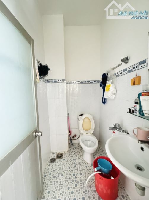 Mì Trứng Tứ Xuyên phiên bản nhà ở: 30m² vuông vức, 4 tầng chắc chắn, trung tâm Q5 giá mềm.