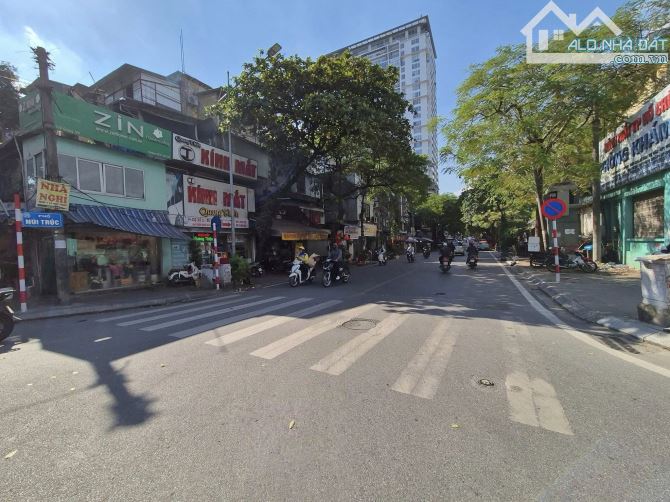 BÁN NHÀ MẶT PHỐ NÚI TRÚC, BA ĐÌNH - 137M² x 4T - 2 MẶT TIỀN - VỈA HÈ RỘNG- KINH DOANH ĐỈNH