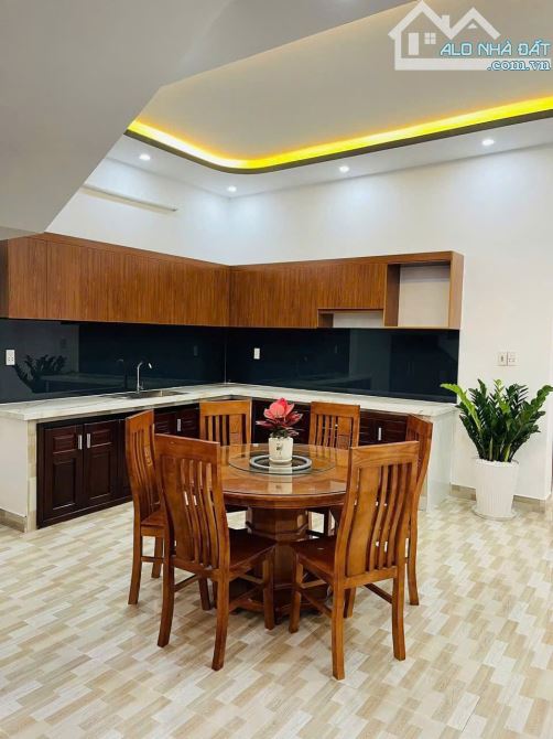 MAI ANH TUẤN, GẦN CẦU NGUYỄN TRI PHƯƠNG, CẨM LỆ, ĐÀ NẴNG, 100M2, 2 TẦNG 4PN NỘI THẤT 6.35T