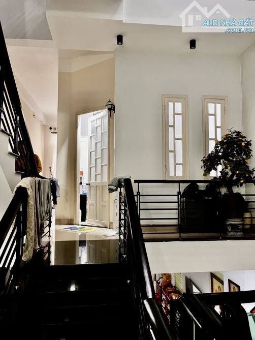 Bán Nhà 3 Tầng Đường Đỗ Huy Uyển – 100m² Mặt Tiền 5m – Gần Biển & Sông Hàn – Giá 12 Tỷ 5