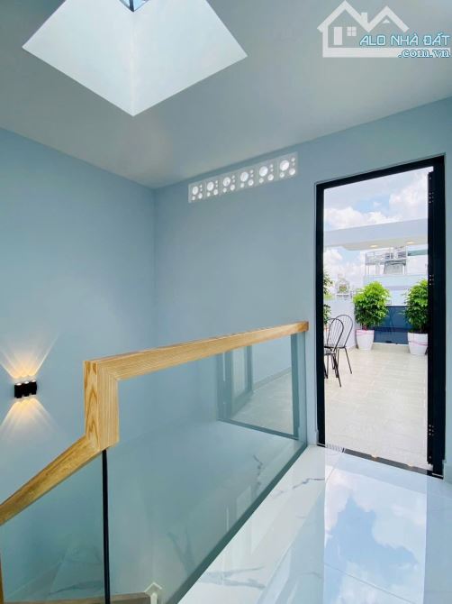 CHÚ HAI CẦN TIỀN CHỮA BỆNH BÁN GẤP NHÀ NGUYỄN THỊ MINH KHAI, QUẬN 1. GIÁ 5TỶ500/59M2- SHR. - 10