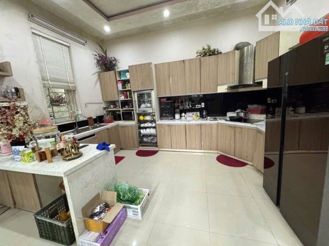 KHU ĐÔ THỊ Văn Quán Hà Đông  Dt 231m2,  4Tầng, Mt 10 m, giá 50 tỷ - 10