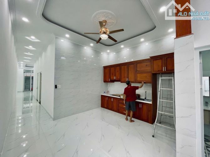 Bán Nhà Cấp 4 HXH Cống Lở Tân Bình 99m², Ngang 5m , Giá 7.3 Tỷ TL - 10