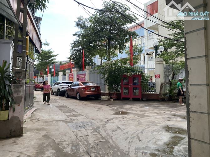 ÔTÔ TRÁNH — VÀO NHÀ — 5T + LỬNG VIEW TRUNG TÂM VĂN HÓA- GẦN TIME CITY- DƯƠNG VĂN BÉ 14.8. - 11