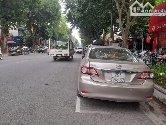 Nhà Mặt Phố Trần Hưng Đạo - HK. Tọa lạc vị trí vàng. DT 676/711m2, MT 20m, Giá 300 tỷ - 1