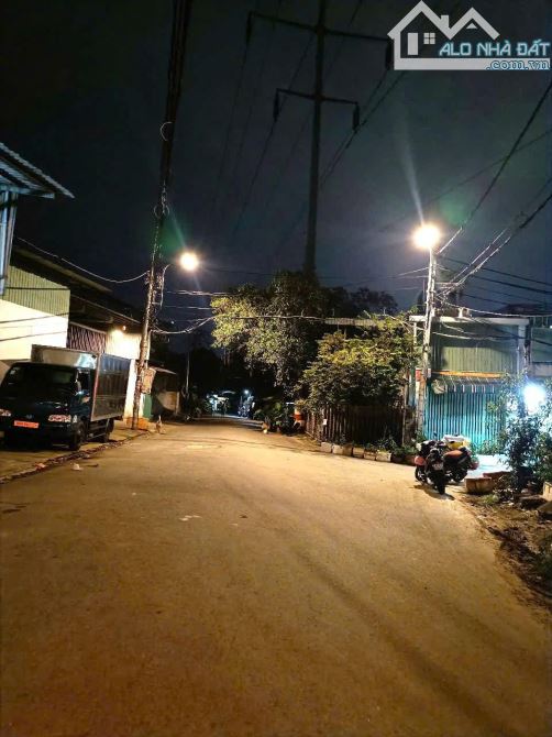 Bán nhà hiếm Hương Lộ 2, 55m2, ngang 6m5, 2 tầng kiên cố, chỉ 3 tỷ - 1