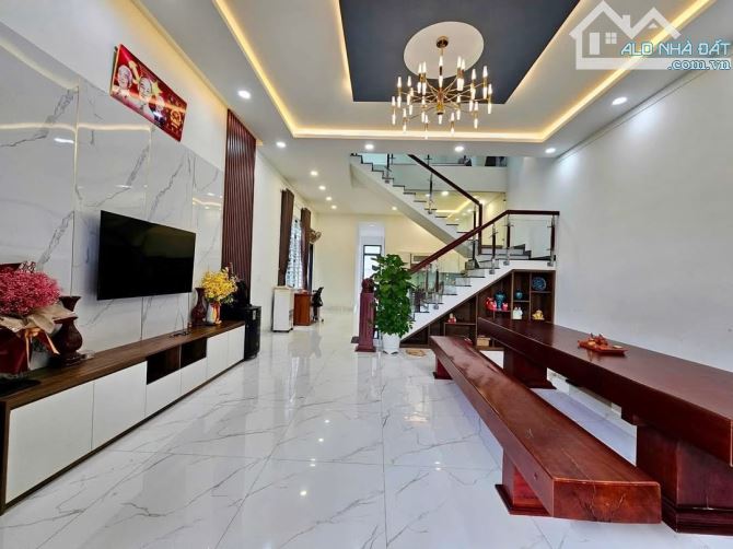 BÁN NHÀ 1 MÊ HẺM 128 ĐỒNG KHỞI - BMT. GIÁ: 4,6 TỶ - 1