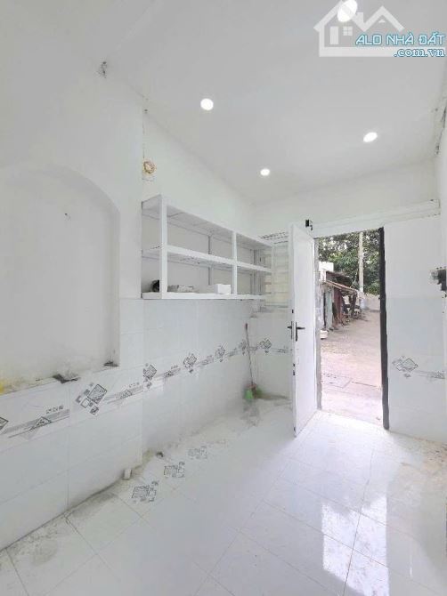 CHDV DÒNG TIỀN CAO – HẺM XE TẢI – SÁT MẶT TIỀN NGUYỄN SƠN TÂN PHÚ - GIÁ CHỈ 12.6 Tỷ - 1