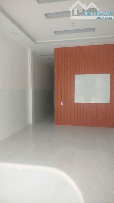 Giá 4,8 tỷ thương lượng. Bán gấp nhà 1T1L đường N10 kdc Bửu Long ngay Nhã Viên Quán. - 1
