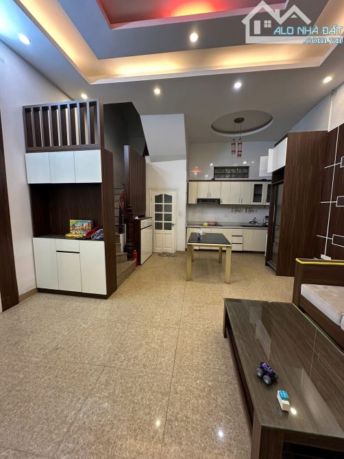 Mặt phố chính Hoàng Đôn Hoà, Hà Đông. Dt 86m2, mt 6m, giá 32 tỷ. Kinh doanh, đường rộng 30 - 1