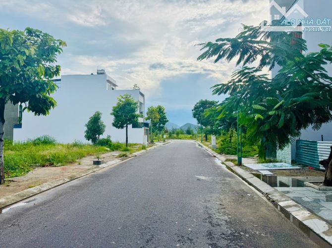 Bán đất đường D1A KĐT Hoàng Long giá 4 tỷ 600 đường 13m - 1