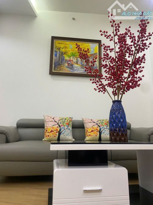 Cho thuê nhà Đình Đông, Bạch Mai 5 tầng x 32m2, 3PN, 14 Triệu - 1