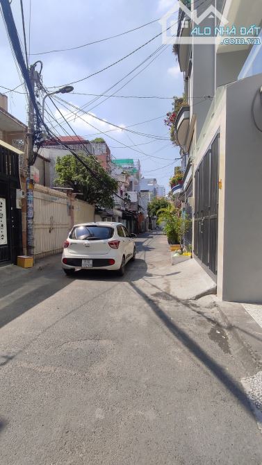 Bán CHDV căn góc hẻm 8m Lũy Bán Bích Tân Phú 6.5x28m đúc lửng 3 lầu ST giá 36 tỷ TL - 1