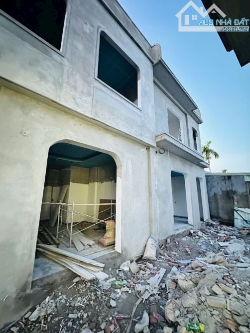 🏘️ Siêu phẩm nhà 2 tầng gần mặt trục  Quốc Tuấn full nội thất tầng 1 👉 Nhà xây hiện đại - 1
