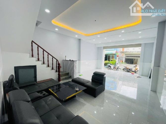 Bán Nhà Ngay Tân Phú 90m2 - Gần Tân Hương - 2 Tầng BTCT - Hẻm Rộng HC Đủ - Nhỉnh 6 Tỷ - 1