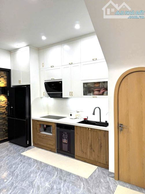 BÁN NHÀ THẠCH BÀN 46M2, 5 TẦNG MỚI ĐẸP, Ô TÔ ĐỖ CỬA, 7.5 TỶ - 1