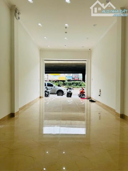 BÁN NHÀ MẶT PHỐ NGUYỄN XIỂN - VỈA HÈ - KINH DOANH ĐỈNH - MẶT TIỀN ĐẸP - 41M X 6 TẦNG - MT - 1