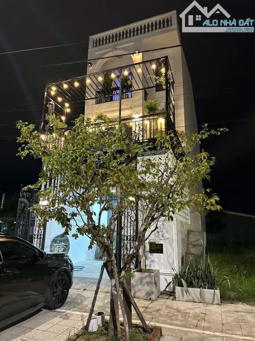 Bán Nhà 3 Tầng full Nội Thất Luxury KQH Hoàng Quốc Việt đuoqngf 19.5m - 1