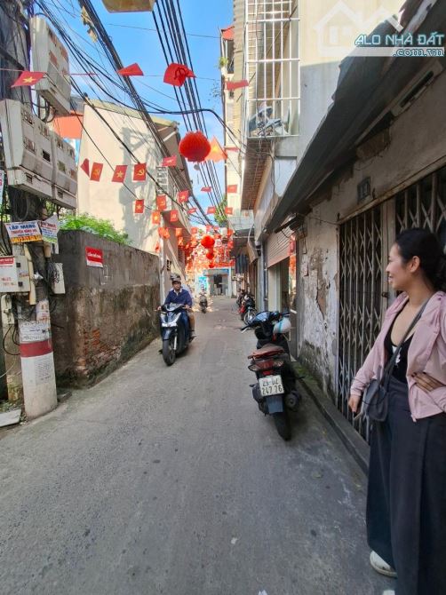 13 Tỷ Đất Đầu Ngõ Tam Trinh - Không Dính Quy Hoạch - 1