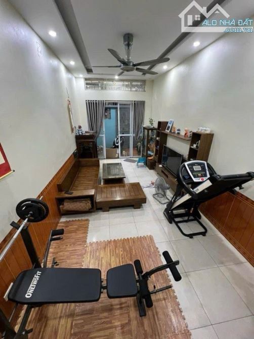 VÀI BƯỚC RA PHỐ TRƯỜNG CHINH - BA GÁC TRÁNH TRƯỚC NHÀ - TRUNG TÂM QUẬN ĐỐNG ĐA - 45M2 x 4T - 1
